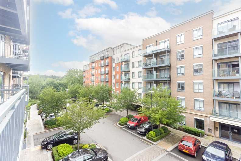 1 bedroom apartments/flats to sale in Commander Avenue, Beaufort Park, Colindale-image 15