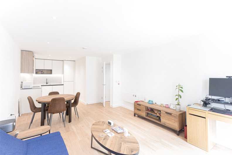 1 bedroom apartments/flats to sale in Commander Avenue, Beaufort Park, Colindale-image 9