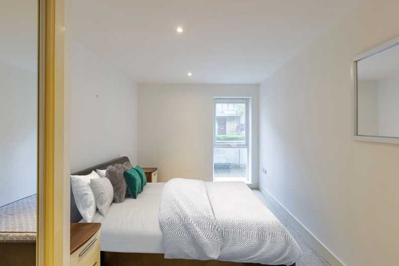 1 bedroom apartments/flats to sale in Bromyard Avenue, East Acton-image 3