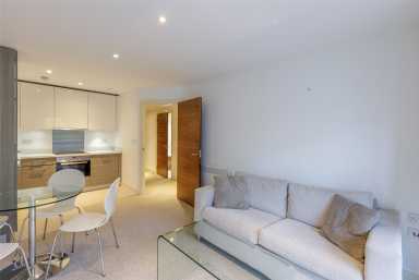 Bromyard Avenue, East Acton - W3 view 5