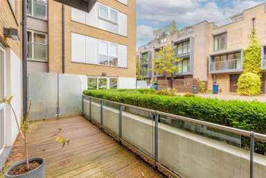 Bromyard Avenue, East Acton - W3 view 9
