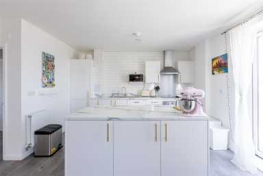 Coxwell Boulevard, Mill Hill - NW9 view 2