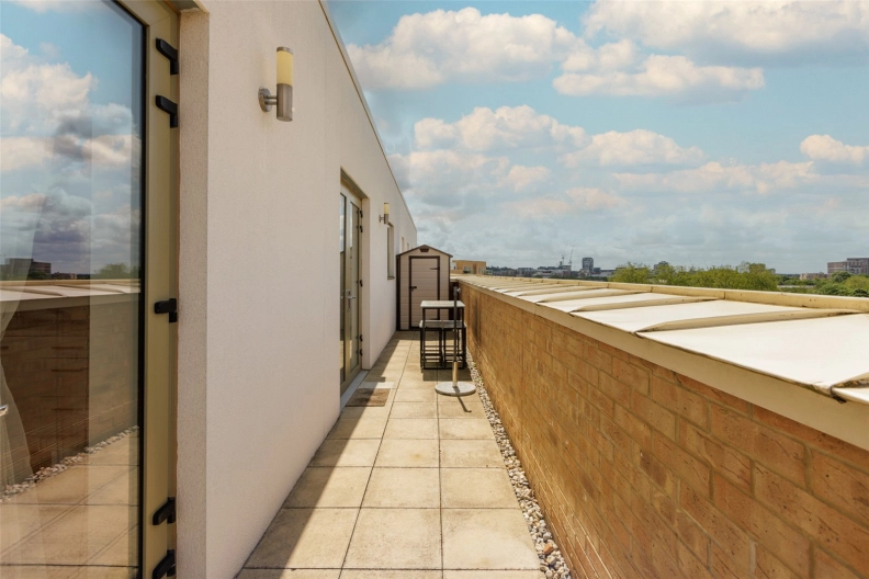 3 bedrooms apartments/flats to sale in Coxwell Boulevard, Mill Hill-image 3