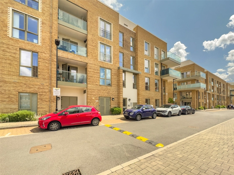 3 bedrooms apartments/flats to sale in Coxwell Boulevard, Mill Hill-image 23