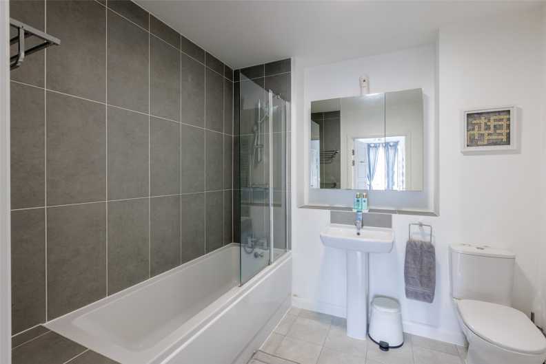 3 bedrooms apartments/flats to sale in Coxwell Boulevard, Mill Hill-image 14