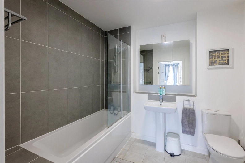 3 bedrooms apartments/flats to sale in Coxwell Boulevard, Mill Hill-image 15