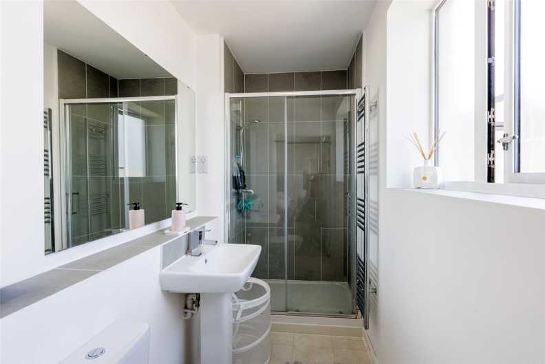 3 bedrooms apartments/flats to sale in Coxwell Boulevard, Mill Hill-image 16