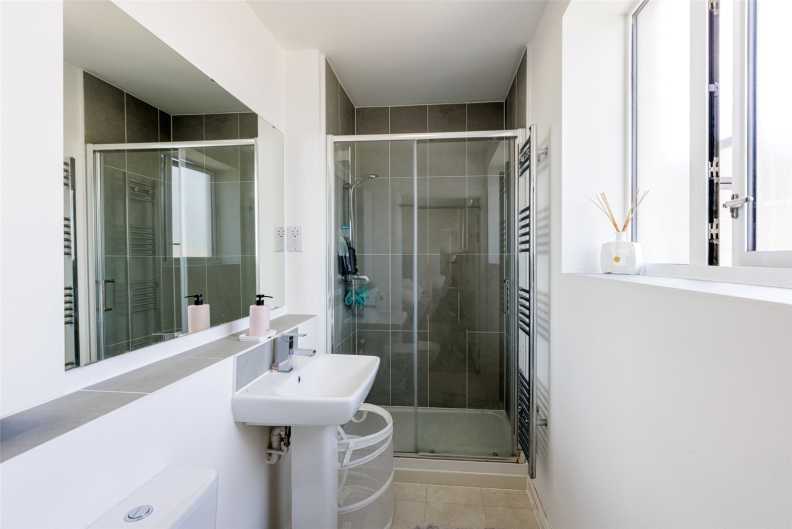 3 bedrooms apartments/flats for sale in Coxwell Boulevard, Mill Hill - NW9 view 16