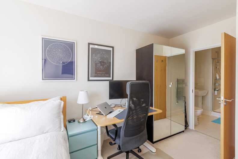 2 bedrooms apartments/flats for sale in Chronicle Avenue, Colindale - NW9 view 10