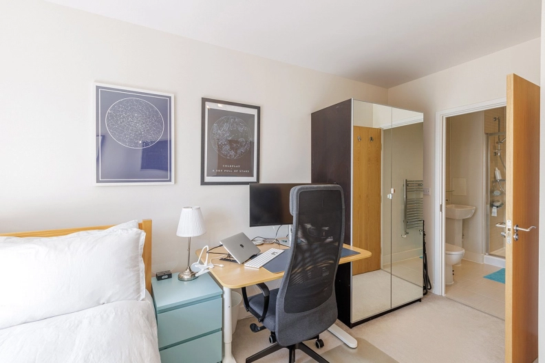 2 bedrooms apartments/flats to sale in Chronicle Avenue, Colindale-image 10