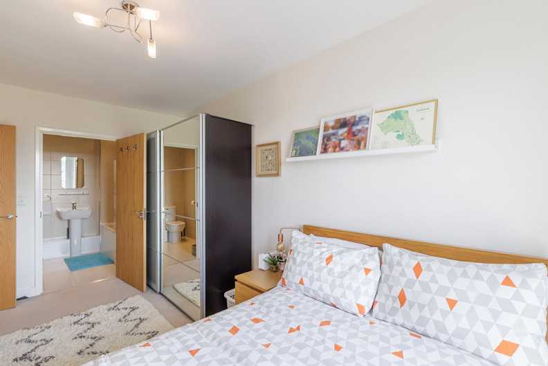 2 bedrooms apartments/flats for sale in Chronicle Avenue, Colindale - NW9 view 8