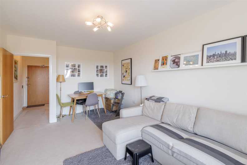 2 bedrooms apartments/flats to sale in Chronicle Avenue, Colindale-image 4