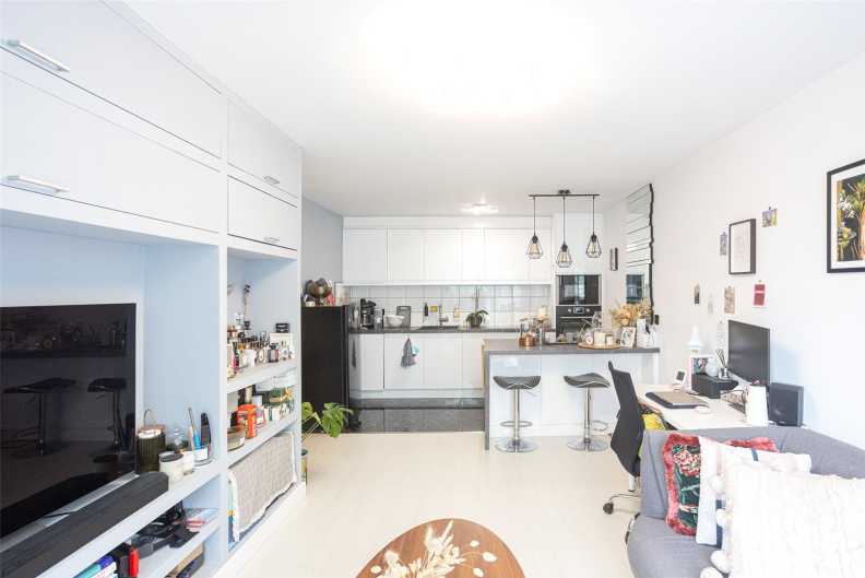 2 bedrooms apartments/flats to sale in Heritage Avenue, Beaufort Park, Colindale-image 3