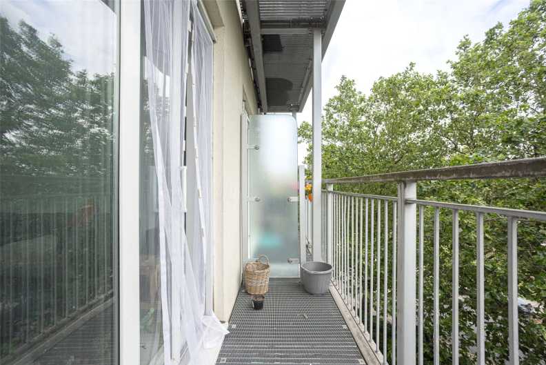 2 bedrooms apartments/flats to sale in Heritage Avenue, Beaufort Park, Colindale-image 11
