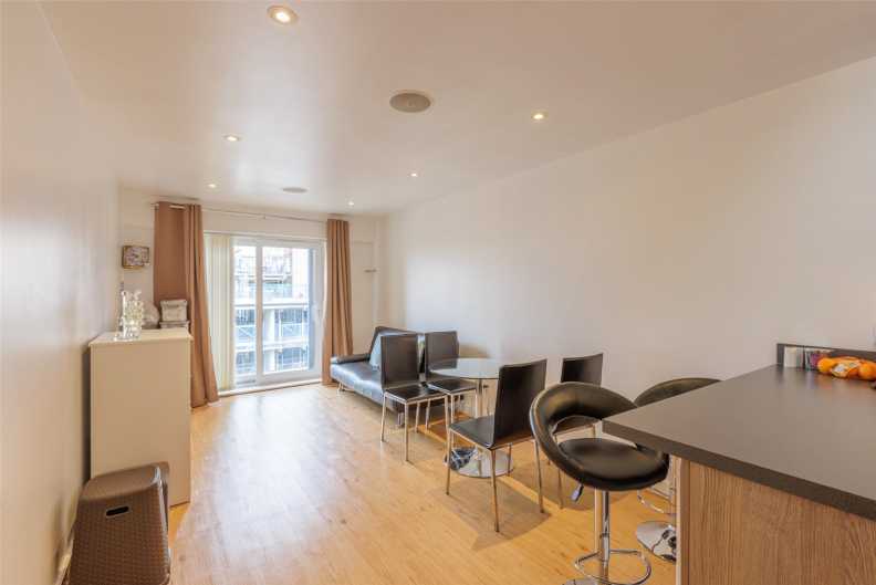 1 bedroom apartments/flats to sale in East Drive, Beaufort Park, Colindale-image 1