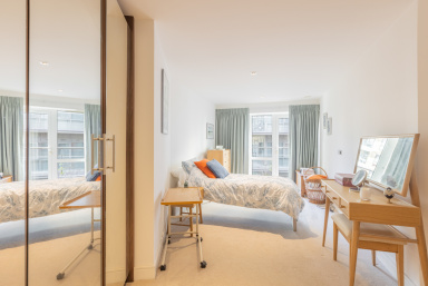 Longfield Avenue, Ealing - W5 view 3