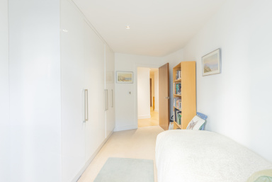 Longfield Avenue, Ealing - W5 view 16