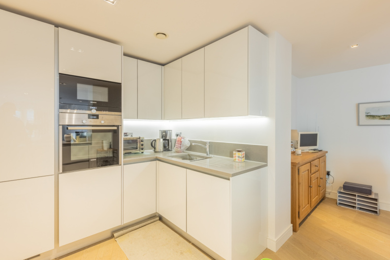 2 bedrooms apartments/flats to sale in Longfield Avenue, Ealing-image 12