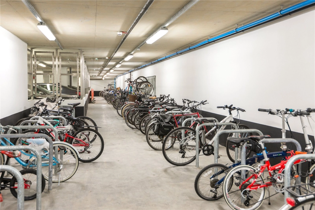 2 bedrooms apartments/flats for sale in Longfield Avenue, Ealing - W5 view 15