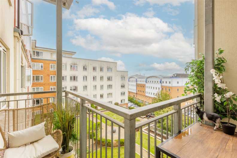 1 bedroom apartments/flats for sale in Boulevard Drive, Beaufort Park, Colindale - NW9 view 6