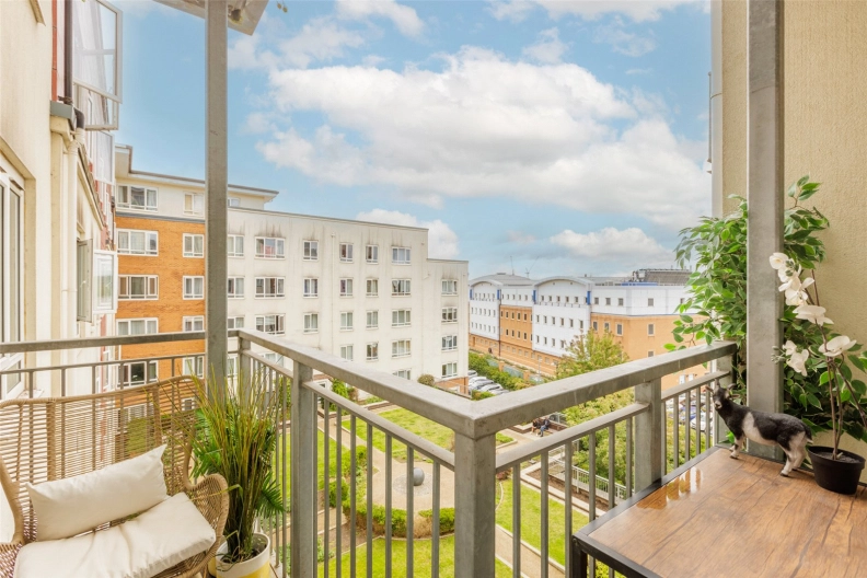 1 bedroom apartments/flats to sale in Boulevard Drive, Beaufort Park, Colindale-image 7
