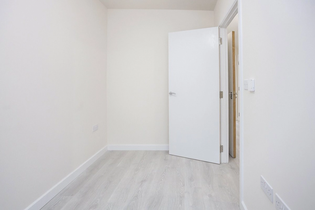 3 bedrooms houses for sale in Lensview Close, Harrow - HA1 view 4