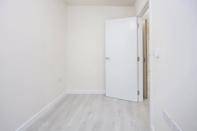 Lensview Close, Harrow - HA1 view 4