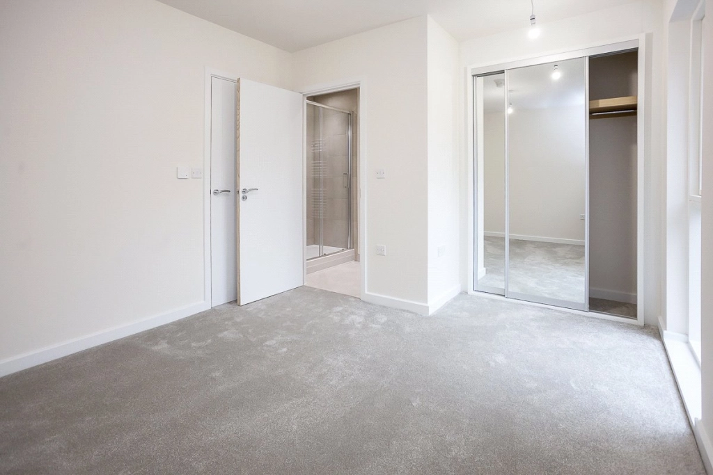 3 bedrooms houses for sale in Lensview Close, Harrow - HA1 view 6