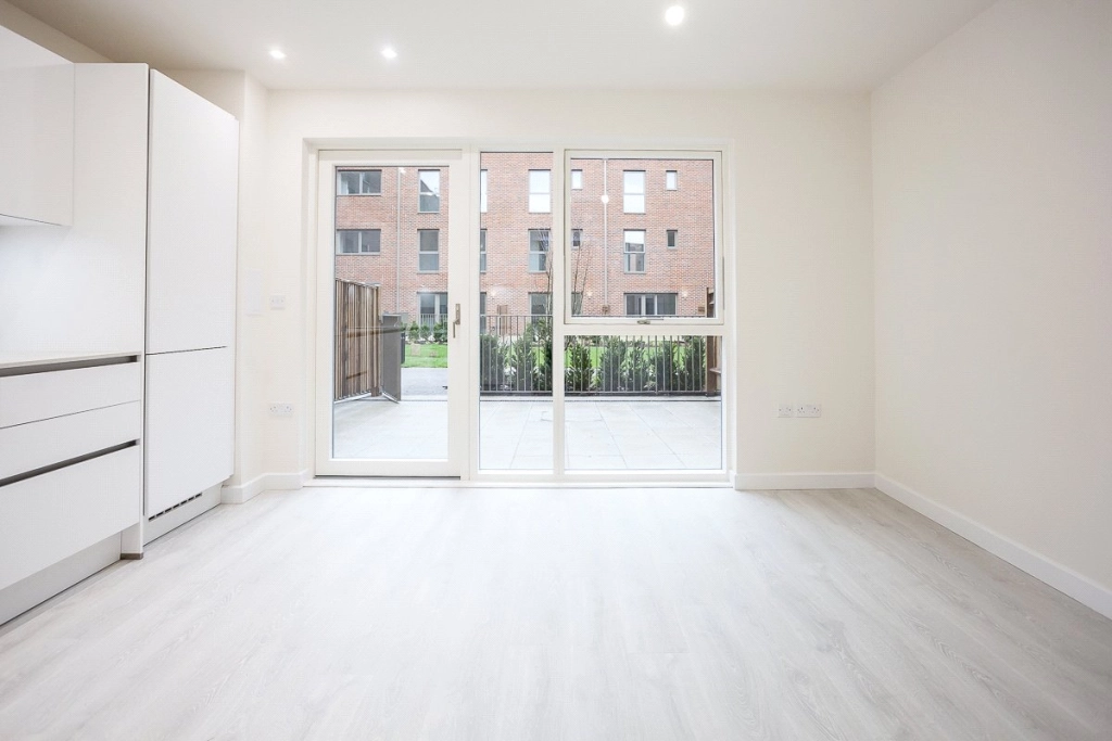 3 bedrooms houses for sale in Lensview Close, Harrow - HA1 view 2
