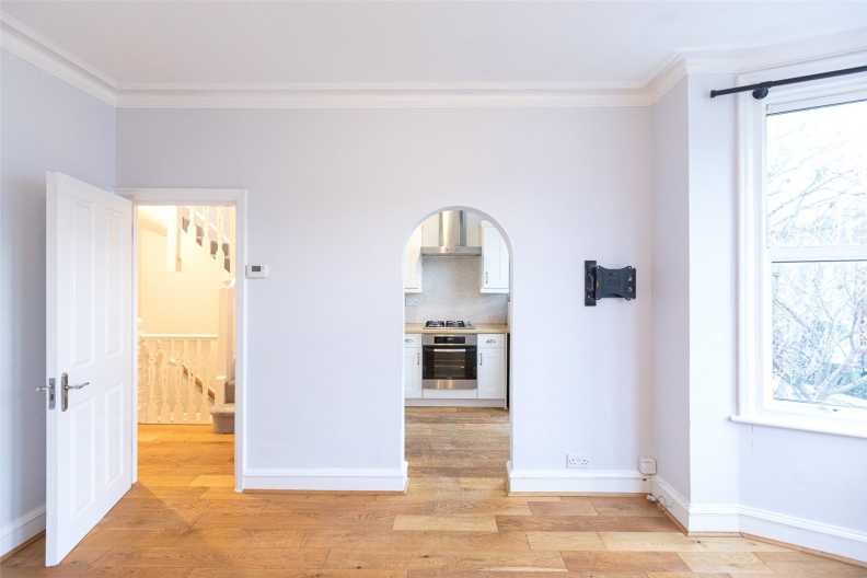 2 bedrooms apartments/flats to sale in Summerlands Avenue, Acton-image 1