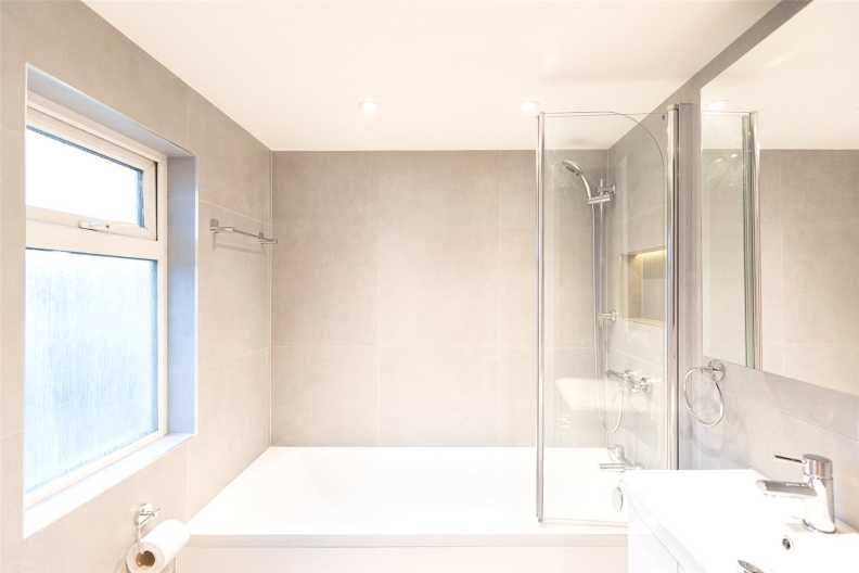2 bedrooms apartments/flats to sale in Summerlands Avenue, Acton-image 8