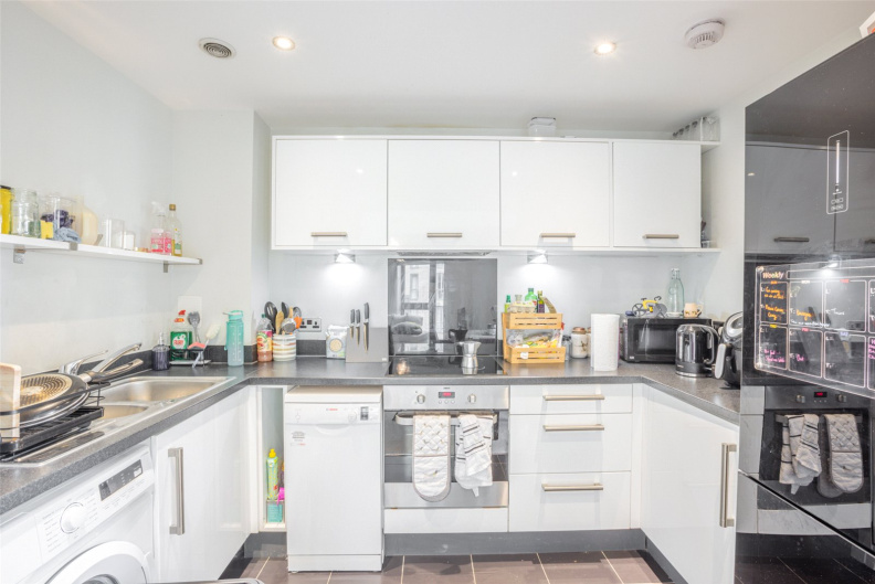 2 bedrooms apartments/flats to sale in Needleman Close, Pulse, Colindale-image 7