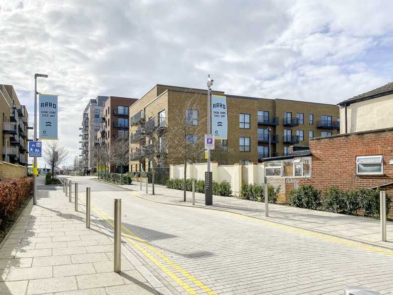 1 bedroom apartments/flats to sale in The Green Quarter, Randolph Road, Southall-image 8