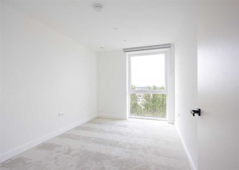 3 bedrooms apartments/flats to sale in Beresford Avenue, Wembley-image 4