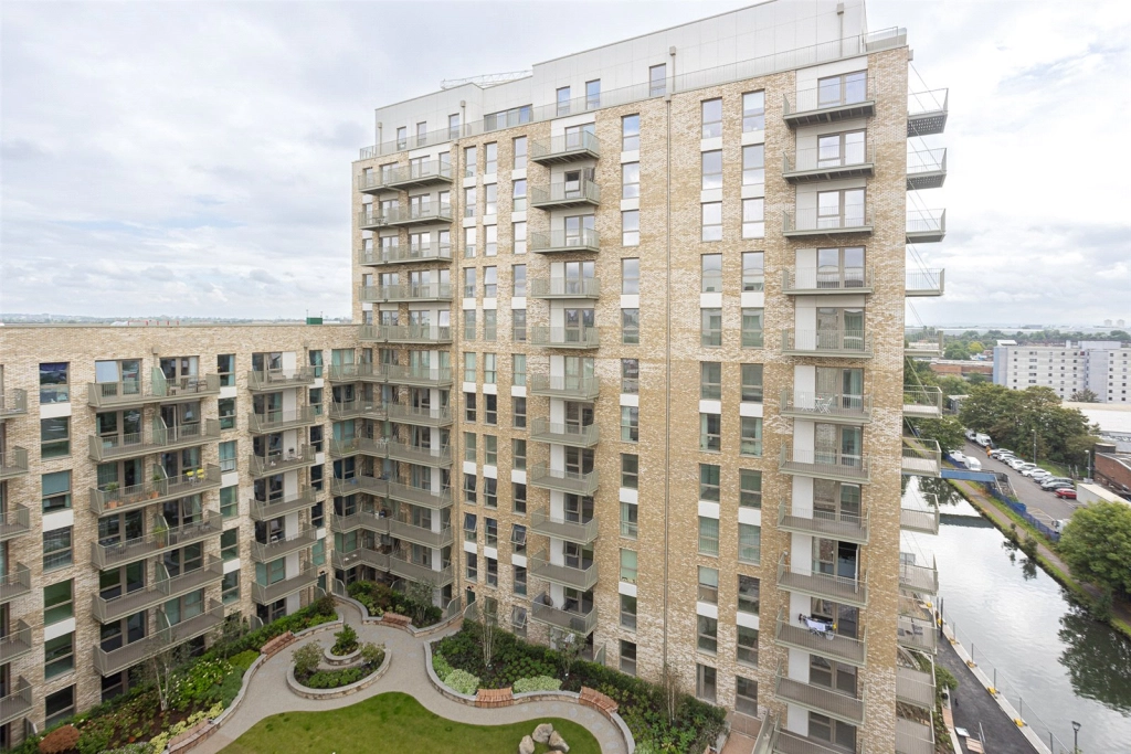 3 bedrooms apartments/flats for sale in Beresford Avenue, Wembley - HA0 view 21