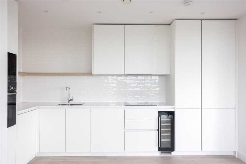 3 bedrooms apartments/flats to sale in Beresford Avenue, Wembley-image 9