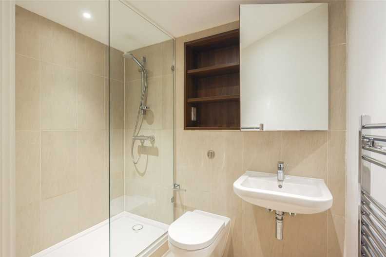 2 bedrooms apartments/flats to sale in Bromyard Avenue, Ealing-image 9