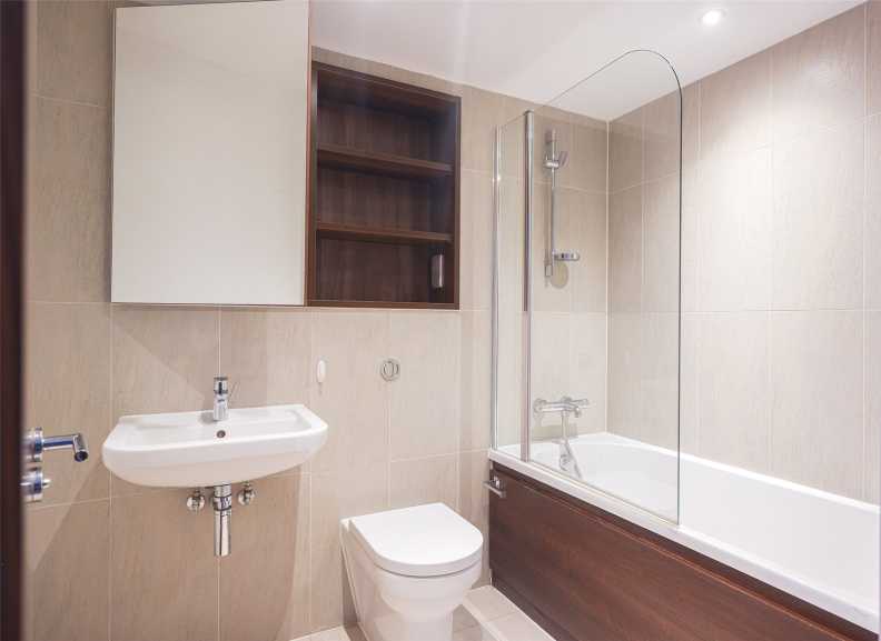 2 bedroom flat for Sale in Bromyard Avenue, East Acton, W3, London