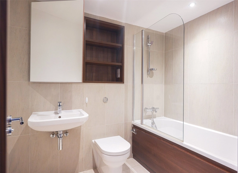 2 bedrooms apartments/flats to sale in Bromyard Avenue, East Acton-image 7
