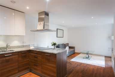 Bromyard Avenue, East Acton - W3 view 13