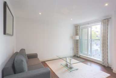 Bromyard Avenue, East Acton - W3 view 10