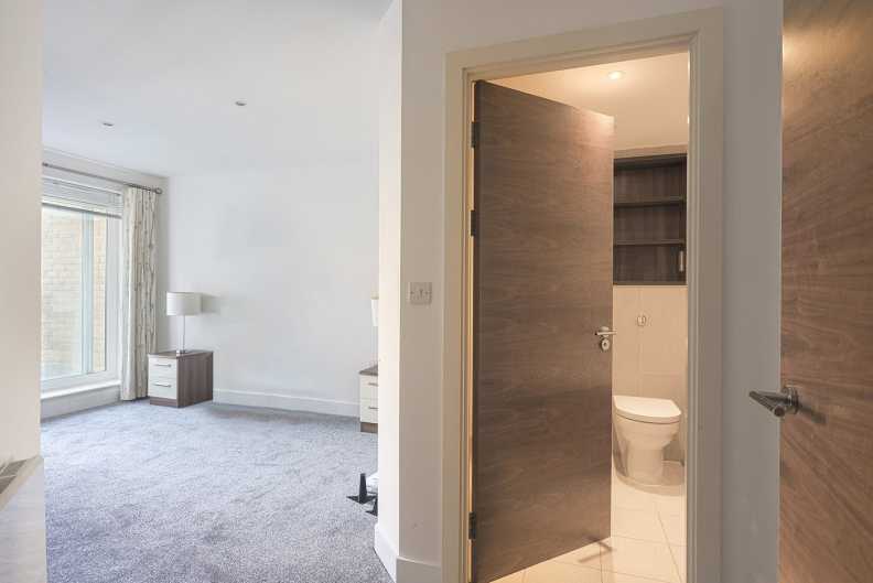 2 bedrooms apartments/flats for sale in Bromyard Avenue, East Acton - W3 view 7
