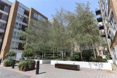 Bromyard Avenue, East Acton - W3 view 16