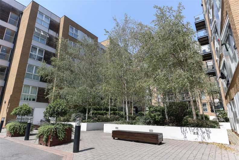 2 bedrooms apartments/flats to sale in Bromyard Avenue, East Acton-image 16