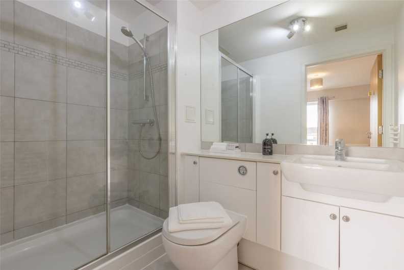2 bedrooms apartments/flats for sale in Heritage Avenue, Beaufort Park, Colindale - NW9 view 9