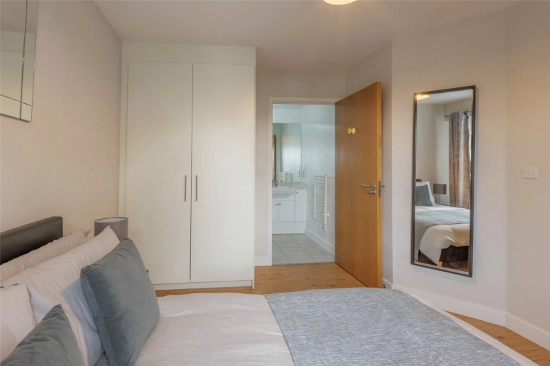 2 bedrooms apartments/flats to sale in Heritage Avenue, Beaufort Park, Colindale-image 8