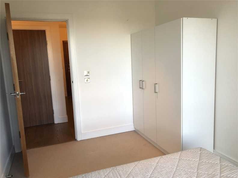 2 bedrooms apartments/flats to sale in Longfield Avenue, Dickens Yard, Ealing-image 13