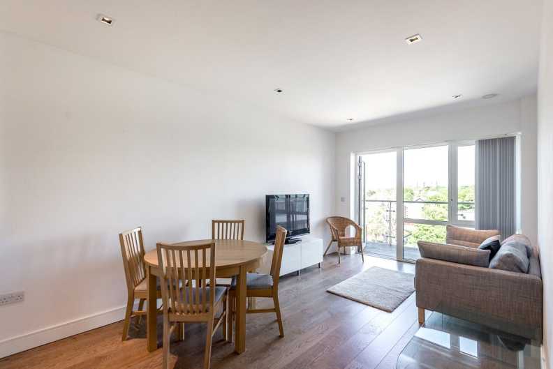 2 bedrooms apartments/flats to sale in Longfield Avenue, Dickens Yard, Ealing-image 2