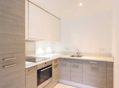 Bromyard Avenue, East Acton - W3 view 2