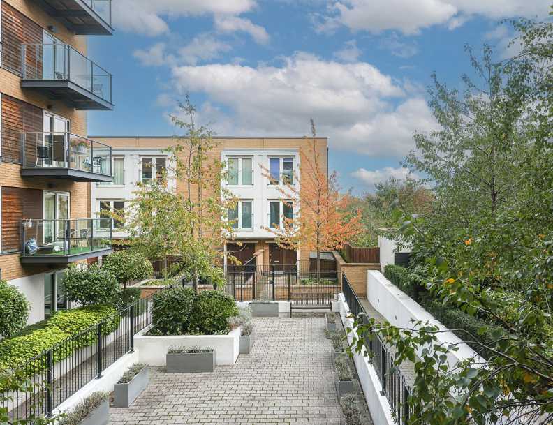 1 bedroom apartments/flats for sale in Bromyard Avenue, East Acton - W3 view 15